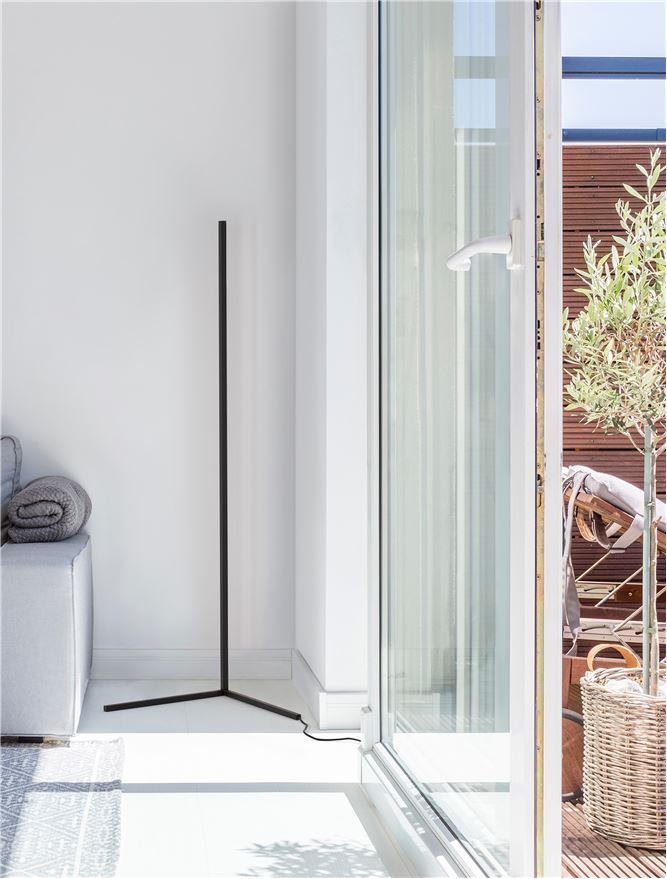 Lampadar Nova Luce V-LINE 9267108